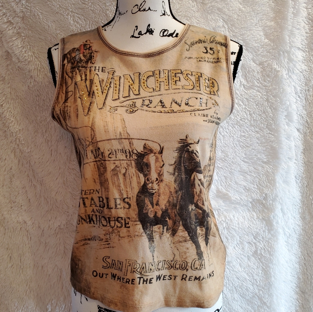 SKINNY MINNIE Graphic Top  - Large